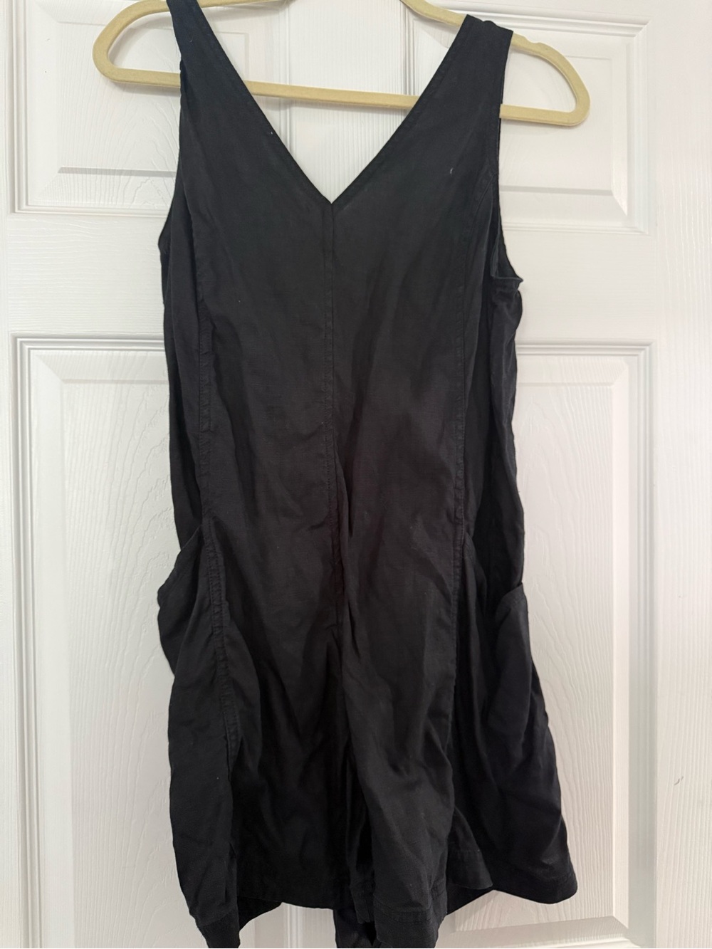 Black V-Neck Sleeveless Casual Women's romper